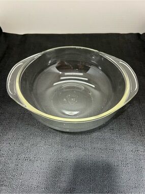 Vintage Pyrex #023 clear glass round casserole dish